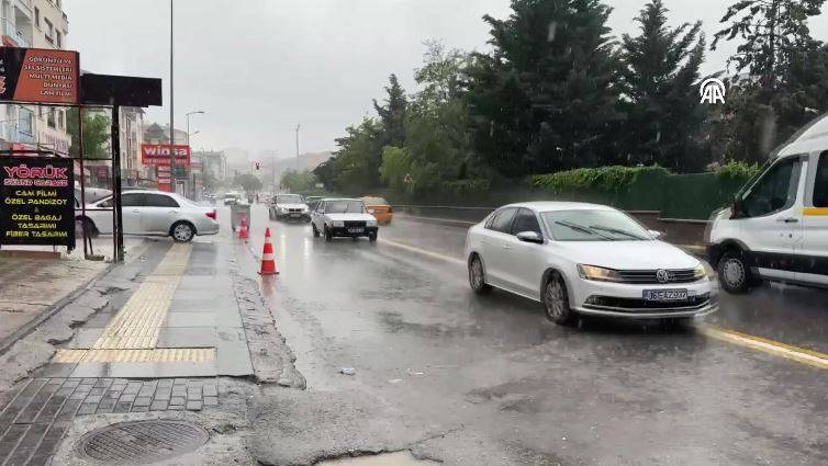 Ankara'yı sağanak ve dolu vurdu! Yüksek yerler bembeyaz oldu 14